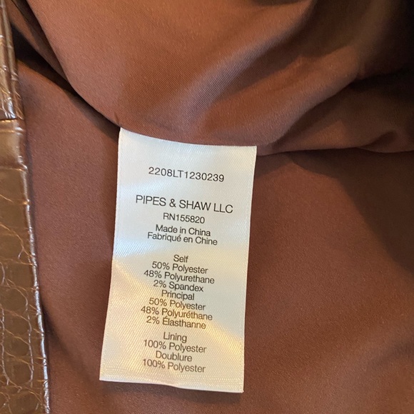 Veronica Beard
Dinard Faux Leather Skirt - Picture 5 of 8